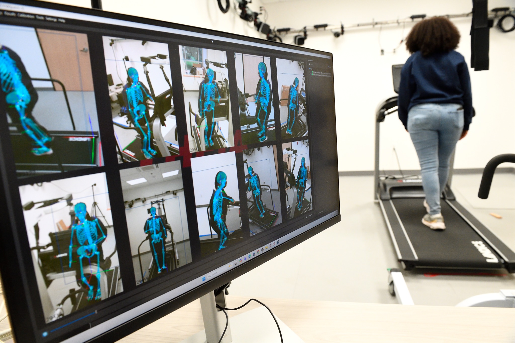 Treadmill walking studied with multiview motion capture